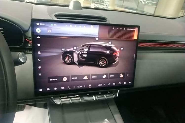 Used Zeekr 7X 2025 100 kWh Long-Range Rear-Wheel Drive with Intelligent Driving Features Audio And AC Panel
