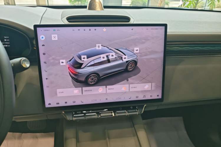 Used Zeekr 7X 2025 75 kWh Rear-Wheel Drive Intelligent Driving Version Audio And AC Panel