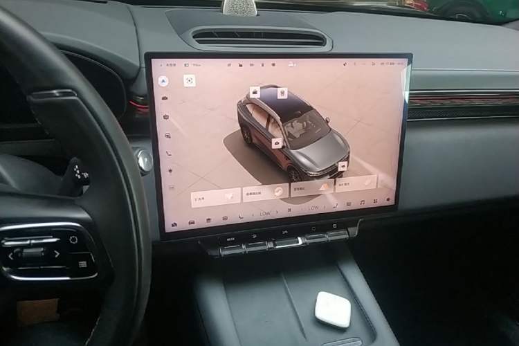 Used Zeekr 7X 2025 75 kWh Rear-Wheel Drive Intelligent Driving Version Audio And AC Panel