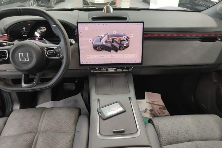 Used Zeekr 7X 2025 75 kWh Rear-Wheel Drive Intelligent Driving Version Audio And AC Panel