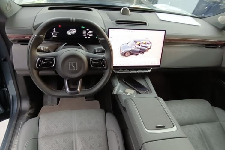 Used Zeekr 7X 2025 75 kWh Rear-Wheel Drive Intelligent Driving Version Center Console