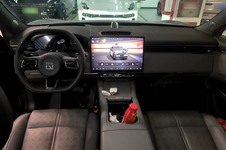 Used Zeekr 7X 2025 100kWh Long-Range All-Wheel Drive Intelligent Driving Version Center Console