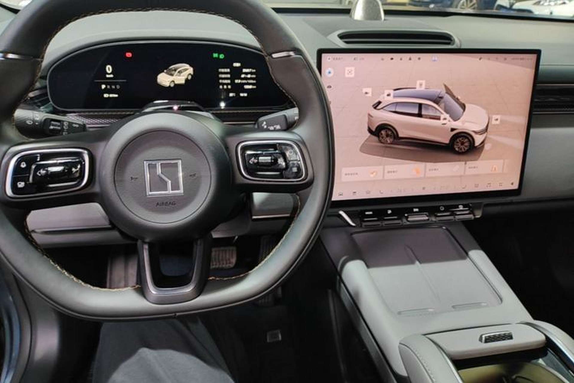 Used Zeekr 7X 2025 100 kWh Long-Range Rear-Wheel Drive with Intelligent Driving Features Center Console