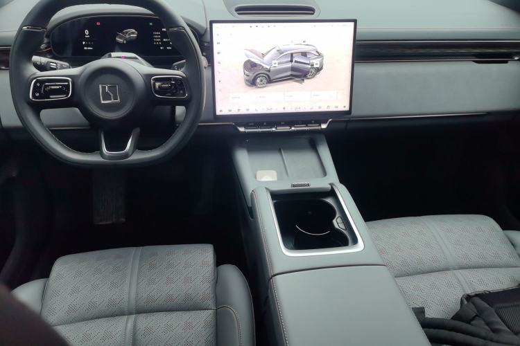 Used Zeekr 7X 2025 75 kWh Rear-Wheel Drive Intelligent Driving Version Center Console