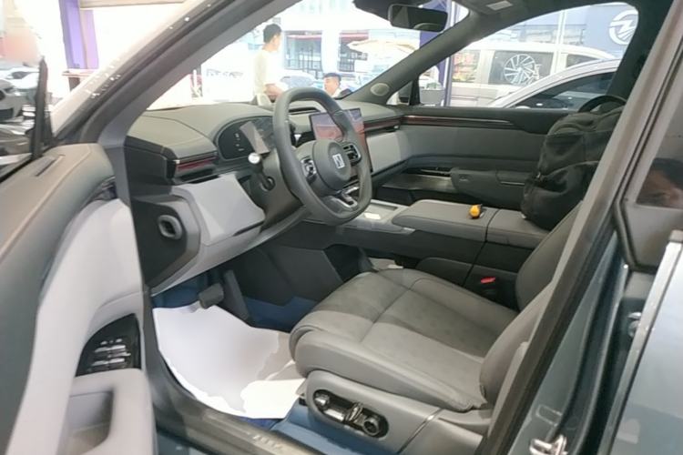 Used Zeekr 7X 2025 100 kWh Long-Range Rear-Wheel Drive with Intelligent Driving Features Driver Seat