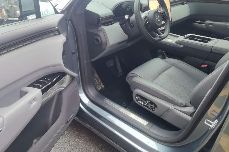 Used Zeekr 7X 2025 75 kWh Rear-Wheel Drive Intelligent Driving Version Driver Seat