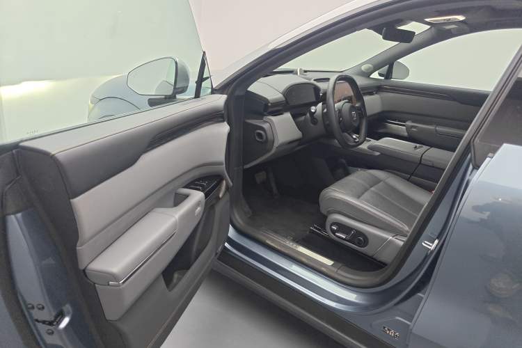 Used Zeekr 7X 2025 100 kWh Long-Range Rear-Wheel Drive with Intelligent Driving Features Driver Seat