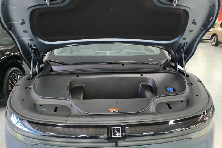 Used Zeekr 7X 2025 75 kWh Rear-Wheel Drive Intelligent Driving Version Engine Bay