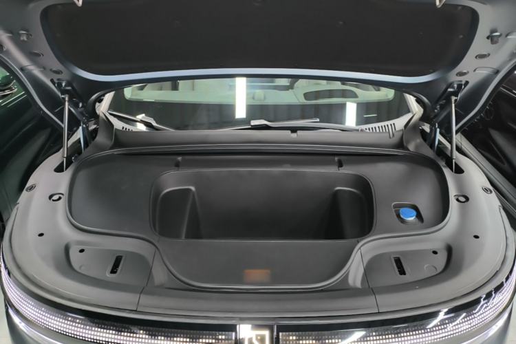 Used Zeekr 7X 2025 75 kWh Rear-Wheel Drive Intelligent Driving Version Engine Bay