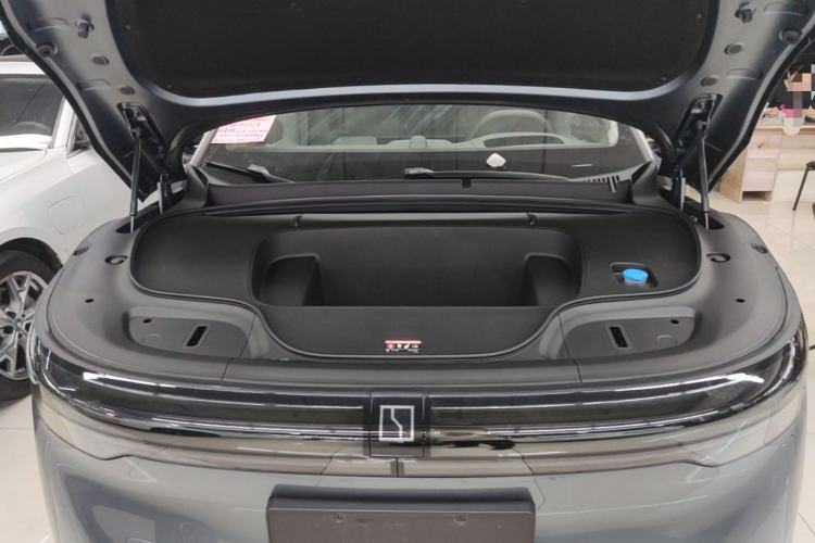 Used Zeekr 7X 2025 100 kWh Long-Range Rear-Wheel Drive with Intelligent Driving Features Engine Bay