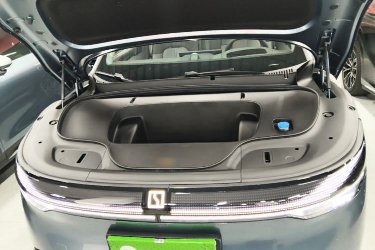 Used Zeekr 7X 2025 75 kWh Rear-Wheel Drive Intelligent Driving Version Engine Bay