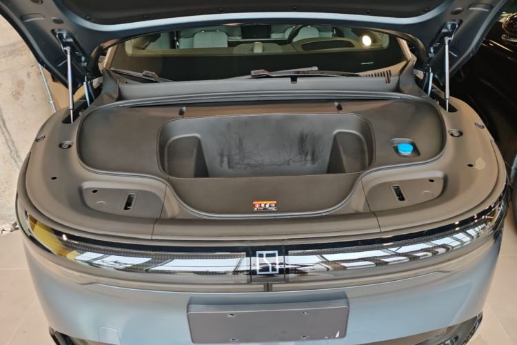 Used Zeekr 7X 2025 75 kWh Rear-Wheel Drive Intelligent Driving Version Engine Bay