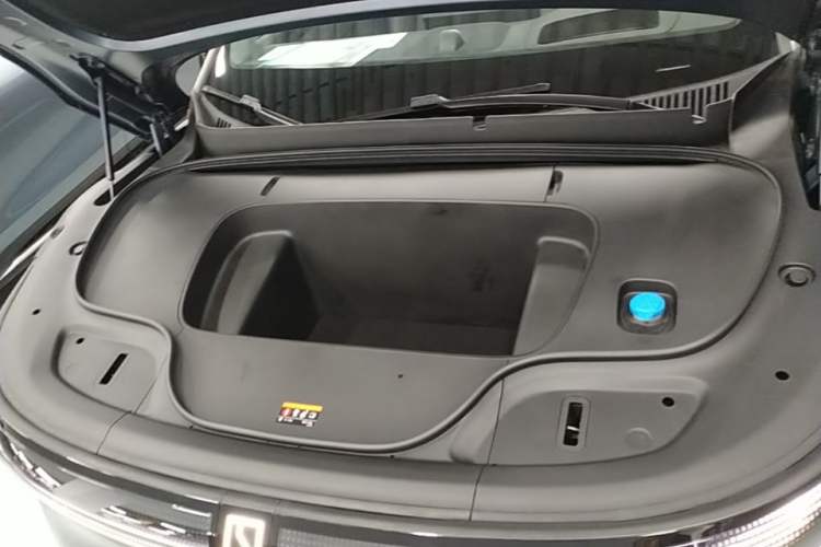 Used Zeekr 7X 2025 75 kWh Rear-Wheel Drive Intelligent Driving Version Engine Bay