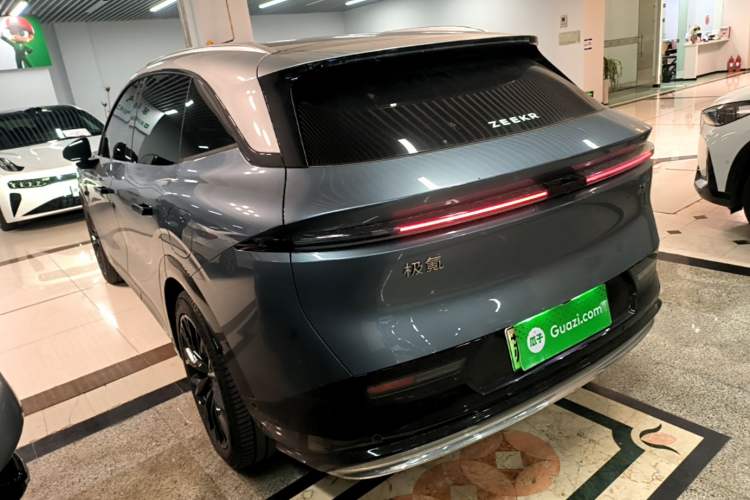 Used Zeekr 7X 2025 100kWh Long-Range All-Wheel Drive Intelligent Driving Version Exterior 2