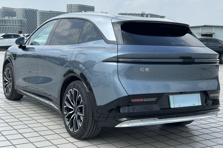 Used Zeekr 7X 2025 100kWh Long-Range All-Wheel Drive Intelligent Driving Version Exterior 2