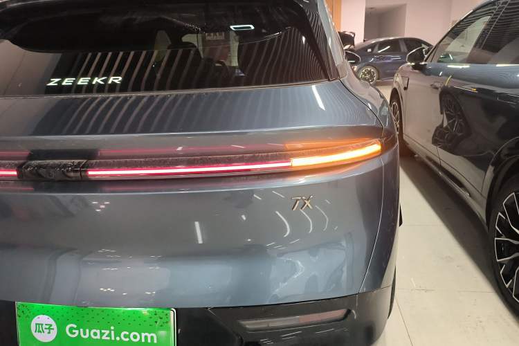 Used Zeekr 7X 2025 100kWh Long-Range All-Wheel Drive Intelligent Driving Version Exterior 3