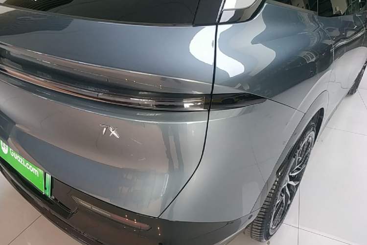 Used Zeekr 7X 2025 75 kWh Rear-Wheel Drive Intelligent Driving Version Exterior 3