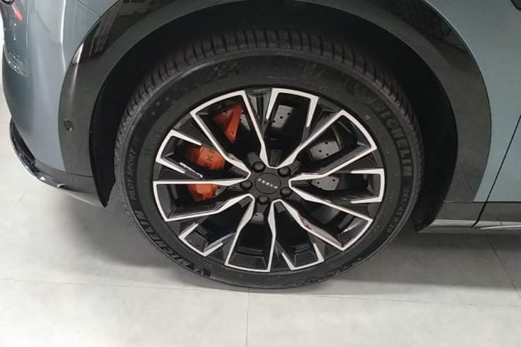 Used Zeekr 7X 2025 75 kWh Rear-Wheel Drive Intelligent Driving Version Exterior 4