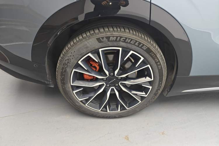Used Zeekr 7X 2025 100 kWh Long-Range Rear-Wheel Drive with Intelligent Driving Features Exterior 5