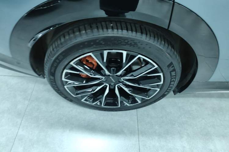 Used Zeekr 7X 2025 75 kWh Rear-Wheel Drive Intelligent Driving Version Exterior 5