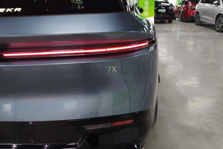 Used Zeekr 7X 2025 100 kWh Long-Range Rear-Wheel Drive with Intelligent Driving Features Exterior 6