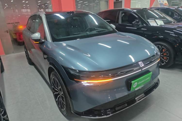 Used Zeekr 7X 2025 75 kWh Rear-Wheel Drive Intelligent Driving Version Front Right 45 Deg