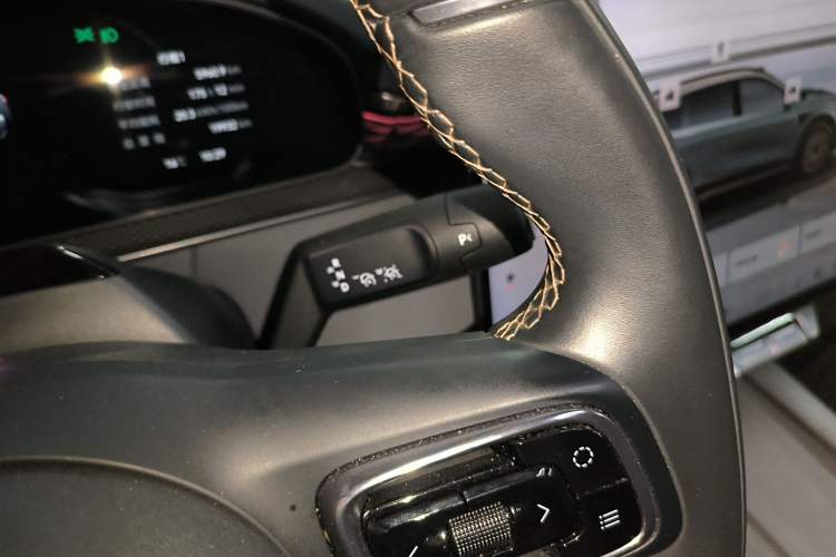 Used Zeekr 7X 2025 100kWh Long-Range All-Wheel Drive Intelligent Driving Version Gear Lever