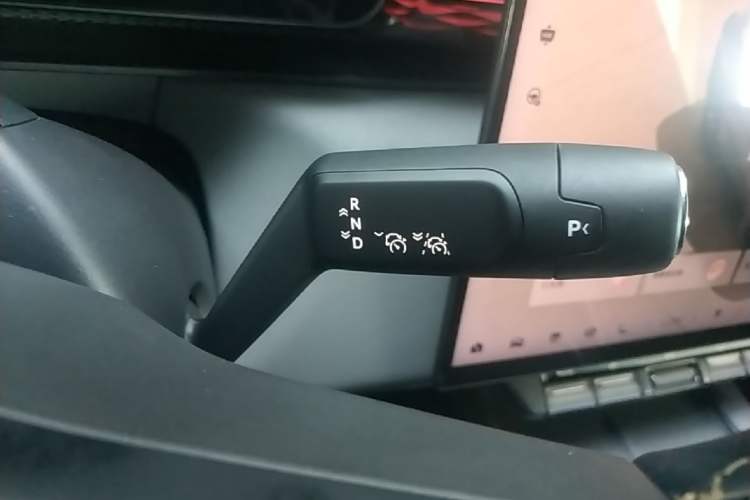Used Zeekr 7X 2025 75 kWh Rear-Wheel Drive Intelligent Driving Version Gear Lever