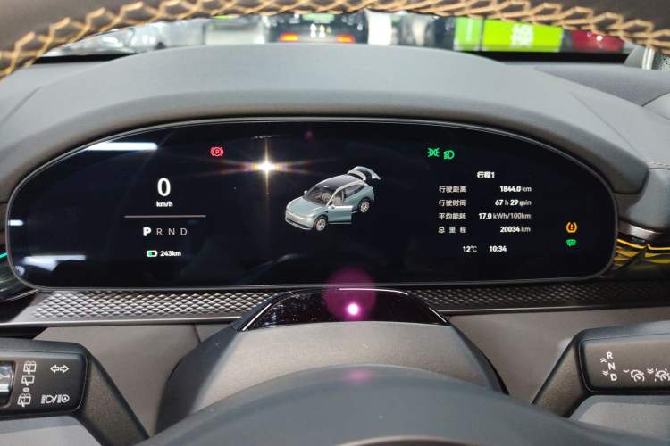 Used Zeekr 7X 2025 100 kWh Long-Range Rear-Wheel Drive with Intelligent Driving Features Instrument Cluster