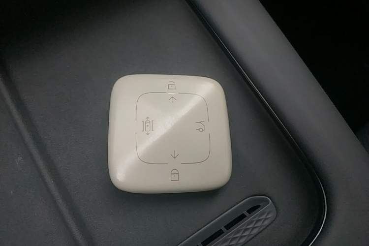 Used Zeekr 7X 2025 75 kWh Rear-Wheel Drive Intelligent Driving Version Interior 1
