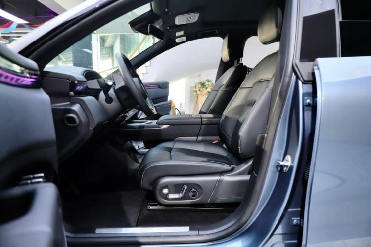 Used Zeekr 7X 2025 100kWh Long-Range All-Wheel Drive Intelligent Driving Version Interior 3