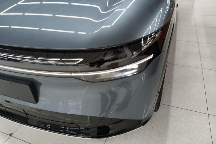 Used Zeekr 7X 2025 100 kWh Long-Range Rear-Wheel Drive with Intelligent Driving Features Left Front Headlight