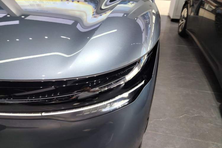 Used Zeekr 7X 2025 100 kWh Long-Range Rear-Wheel Drive with Intelligent Driving Features Left Front Headlight