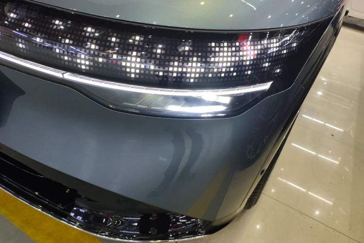 Used Zeekr 7X 2025 75 kWh Rear-Wheel Drive Intelligent Driving Version Left Front Headlight