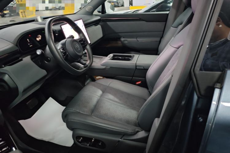 Used Zeekr 7X 2025 100 kWh Long-Range Rear-Wheel Drive with Intelligent Driving Features Left Front Seat