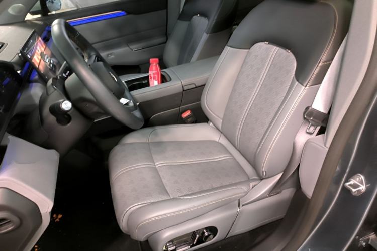 Used Zeekr 7X 2025 100kWh Long-Range All-Wheel Drive Intelligent Driving Version Left Front Seat