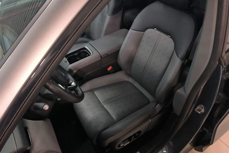 Used Zeekr 7X 2025 100kWh Long-Range All-Wheel Drive Intelligent Driving Version Left Front Seat