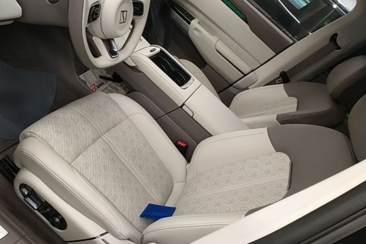 Used Zeekr 7X 2025 100kWh Long-Range All-Wheel Drive Intelligent Driving Version Left Front Seat
