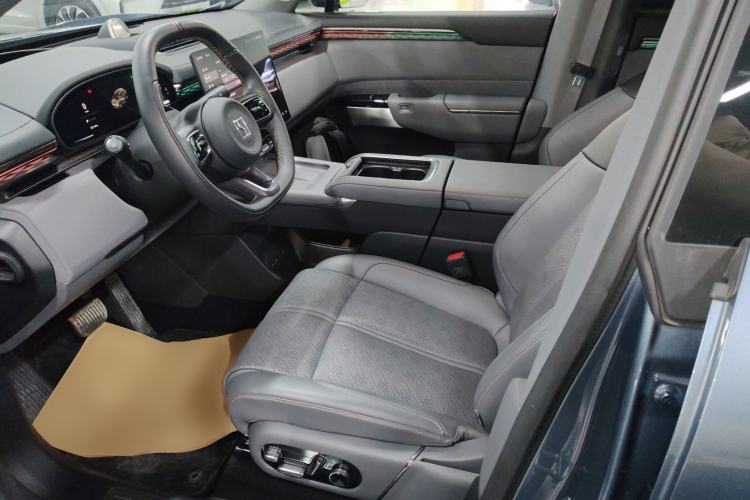 Used Zeekr 7X 2025 100 kWh Long-Range Rear-Wheel Drive with Intelligent Driving Features Left Front Seat