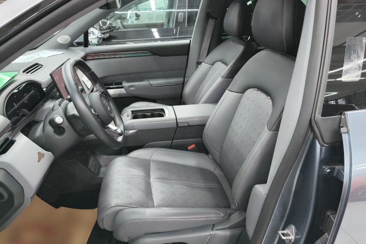 Used Zeekr 7X 2025 100 kWh Long-Range Rear-Wheel Drive with Intelligent Driving Features Left Front Seat