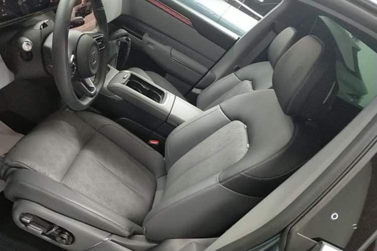 Used Zeekr 7X 2025 75 kWh Rear-Wheel Drive Intelligent Driving Version Left Front Seat