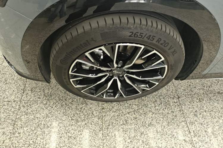 Used Zeekr 7X 2025 100kWh Long-Range All-Wheel Drive Intelligent Driving Version Left Front Wheel Hub
