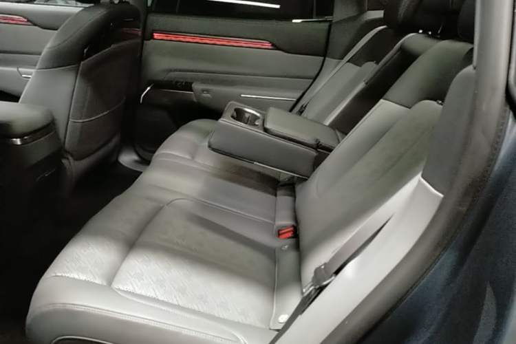 Used Zeekr 7X 2025 75 kWh Rear-Wheel Drive Intelligent Driving Version Left Rear Seat