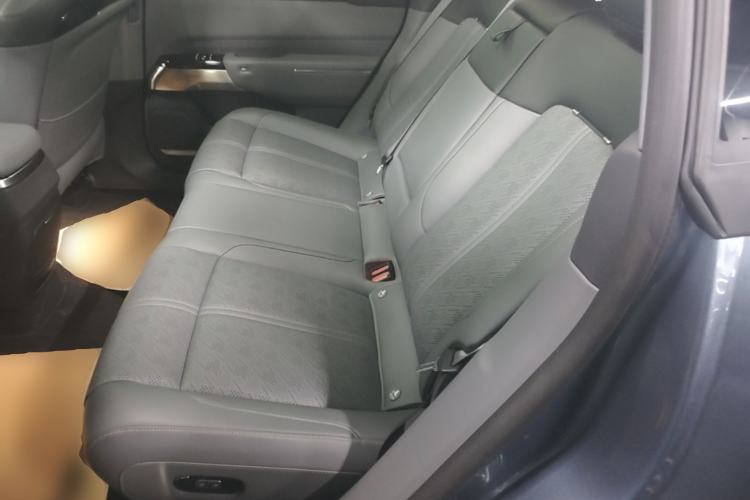 Used Zeekr 7X 2025 100kWh Long-Range All-Wheel Drive Intelligent Driving Version Left Rear Seat