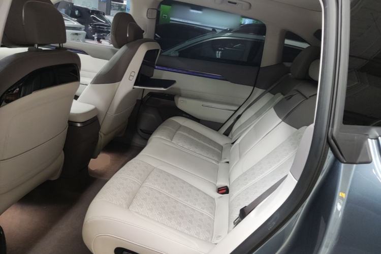 Used Zeekr 7X 2025 100 kWh Long-Range Rear-Wheel Drive with Intelligent Driving Features Left Rear Seat