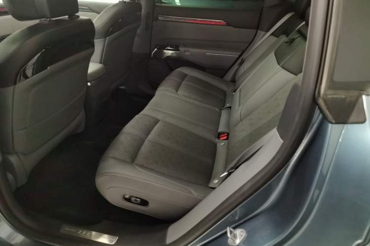 Used Zeekr 7X 2025 75 kWh Rear-Wheel Drive Intelligent Driving Version Left Rear Seat