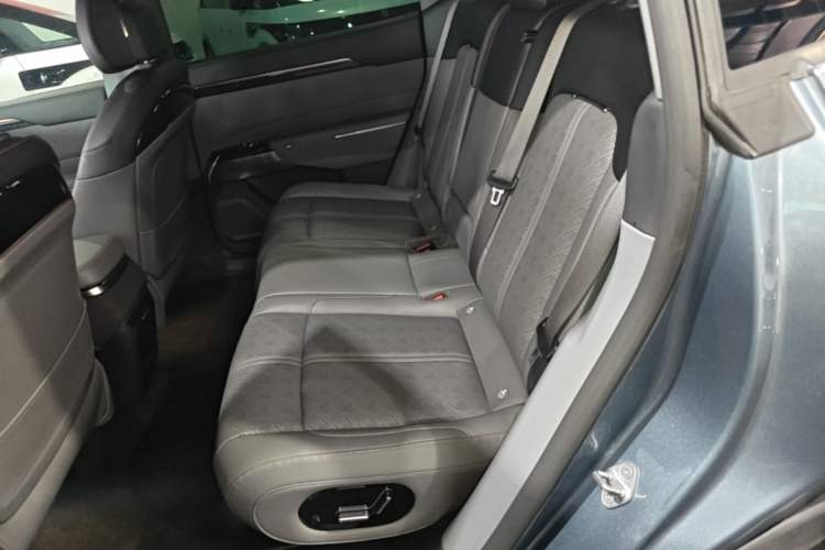 Used Zeekr 7X 2025 75 kWh Rear-Wheel Drive Intelligent Driving Version Left Rear Seat
