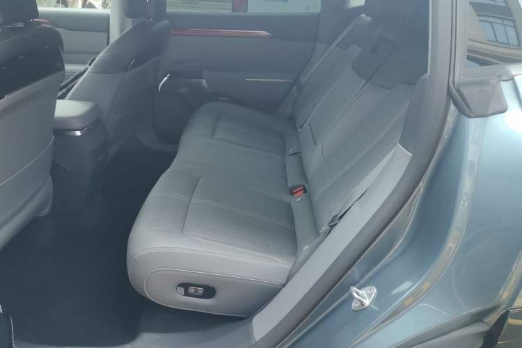 Used Zeekr 7X 2025 75 kWh Rear-Wheel Drive Intelligent Driving Version Left Rear Seat