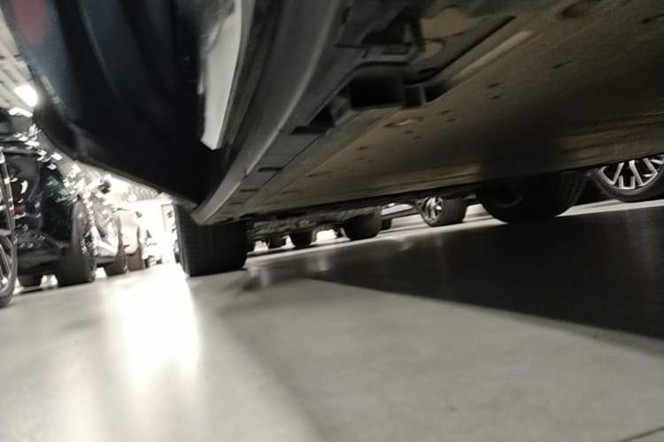 Used Zeekr 7X 2025 75 kWh Rear-Wheel Drive Intelligent Driving Version Left Side Sill
