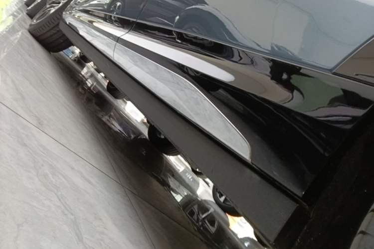 Used Zeekr 7X 2025 75 kWh Rear-Wheel Drive Intelligent Driving Version Left Side Sill